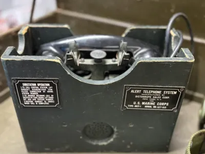 Boîte métal militaire vintage – 