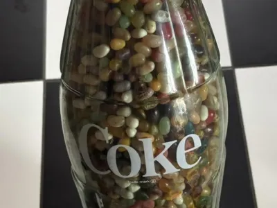 Bouteille Coke décorative remplie – 