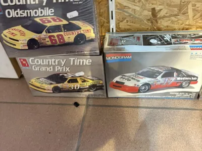 Voitures NASCAR Country Time en boîte – 