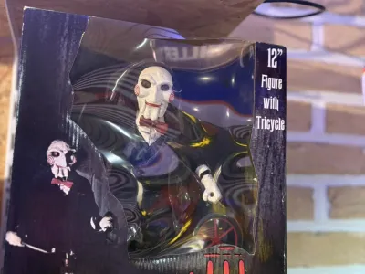 Figurine Saw (Jigsaw) en boîte – 